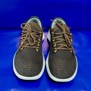 Allbirds Brown Runner Knit Sneakers & White Soles size 10 excellent condition